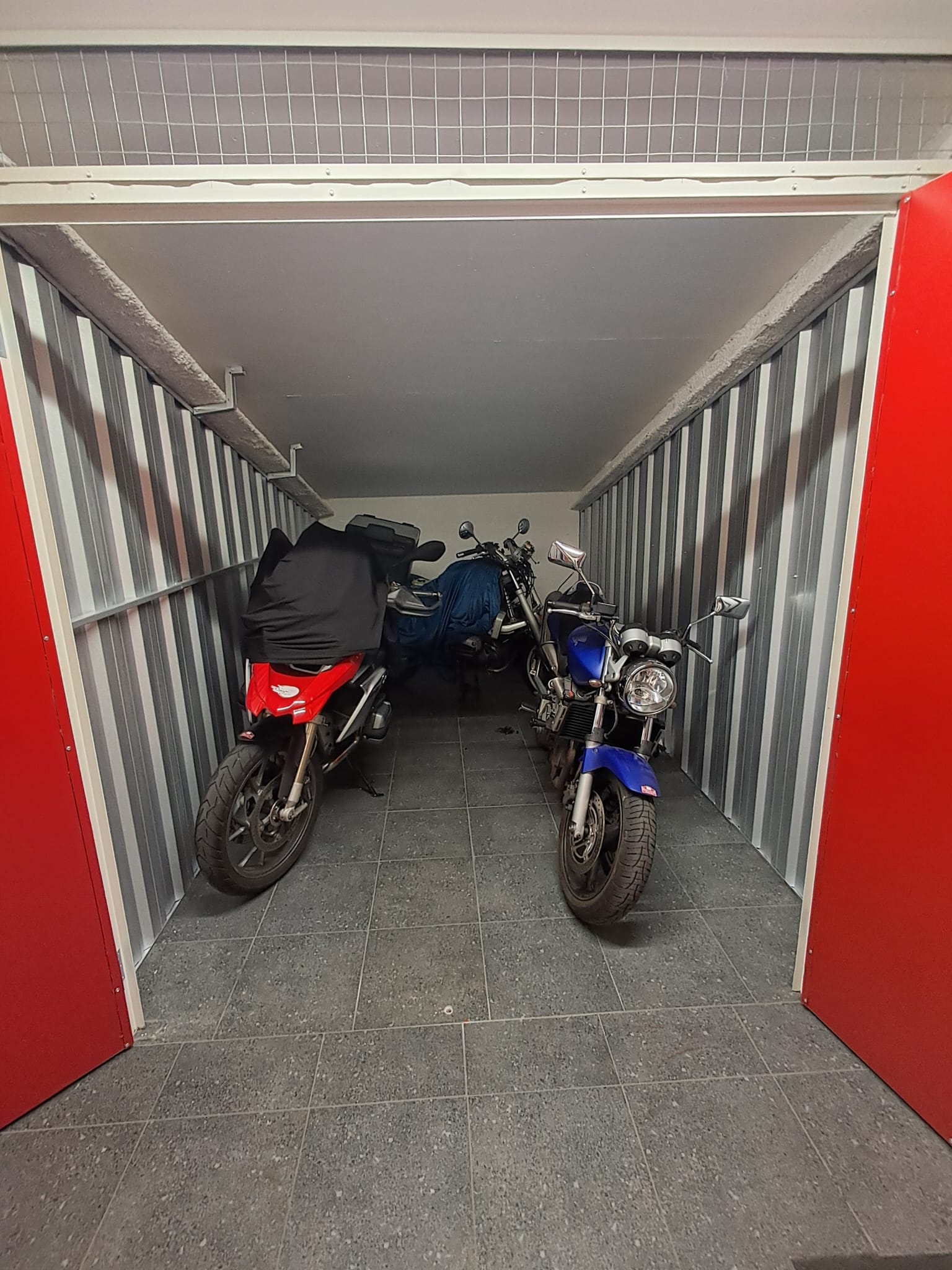 Deposito moto videosorvegliato a Bolzano - box dedicati alle moto
